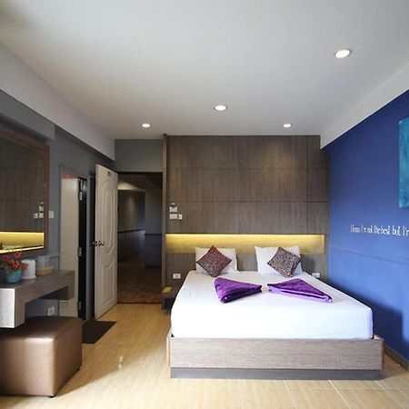 Kaya Place Bangkok Exterior photo