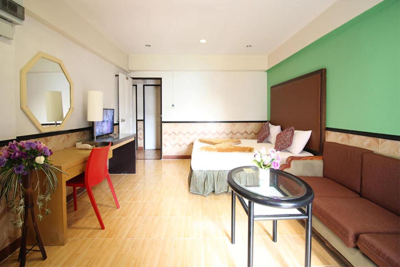 Kaya Place Bangkok Exterior photo