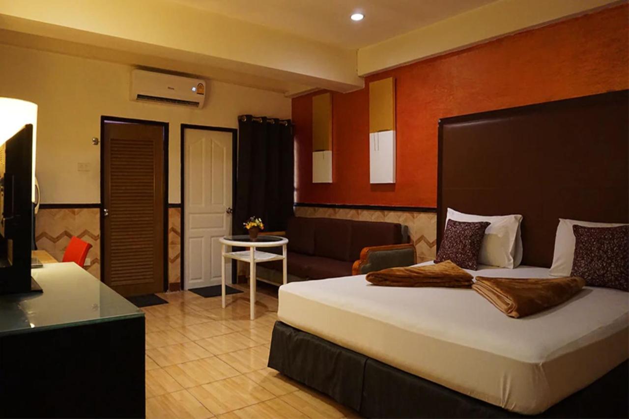 Kaya Place Bangkok Exterior photo