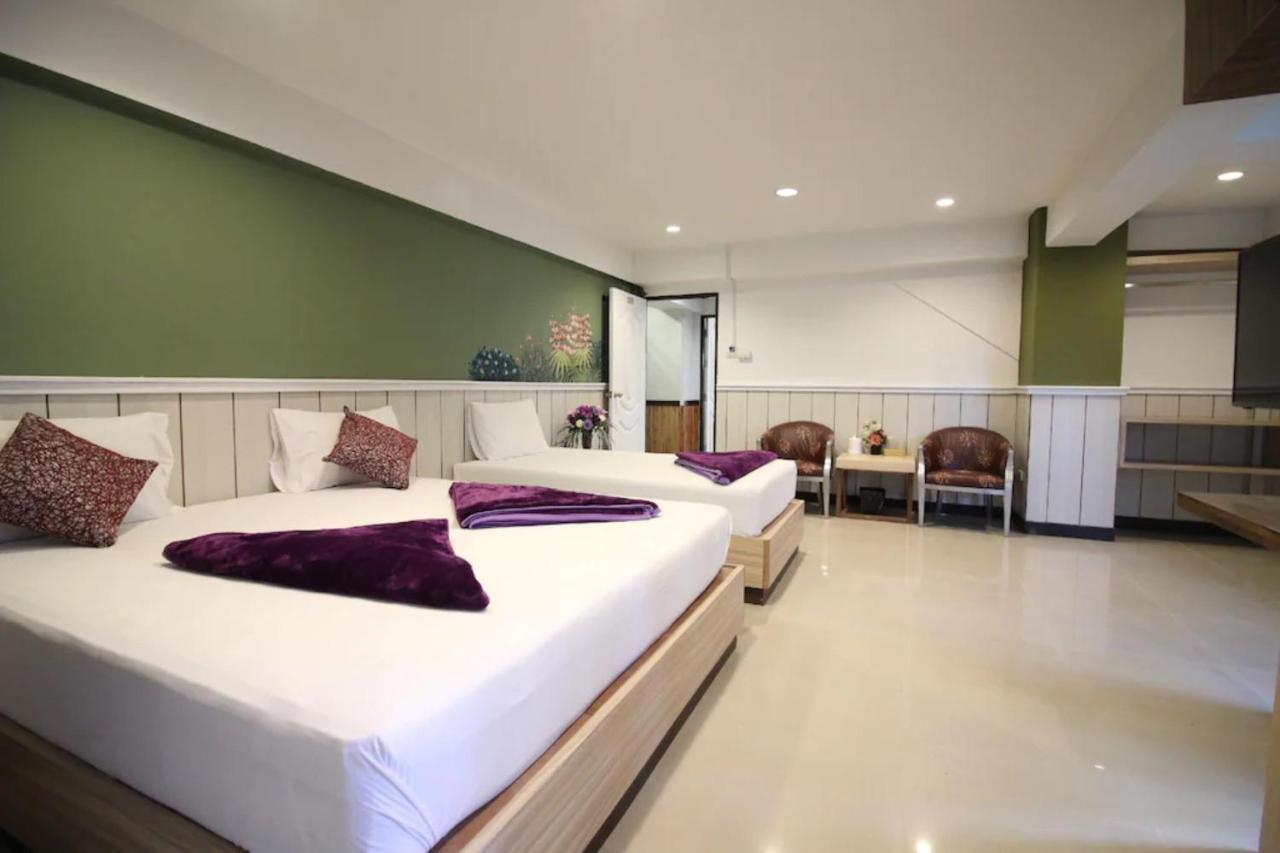 Kaya Place Bangkok Exterior photo