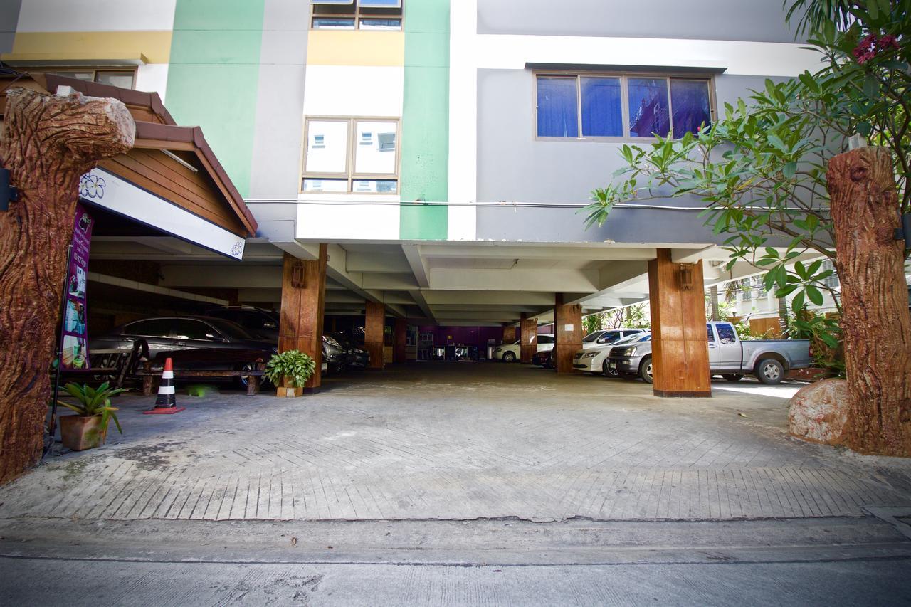 Kaya Place Bangkok Exterior photo